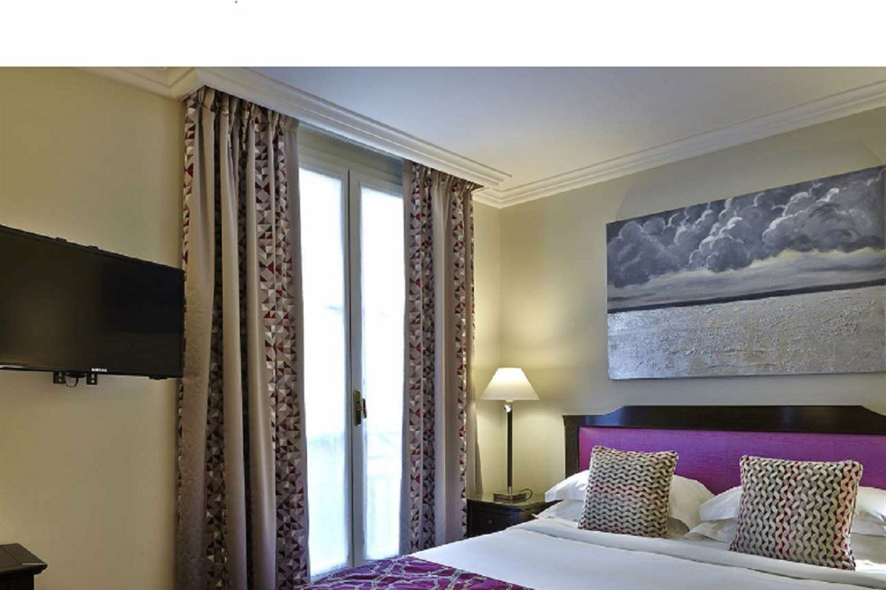 Hotel Royal Saint Honore Paris Louvre Exterior photo